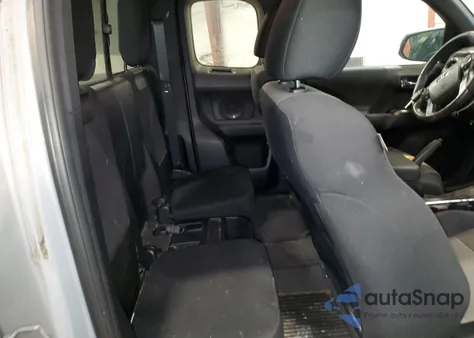 2021 Toyota Tacoma Access Cab z USA, uszkodzony, nr VIN 3TYSZ5AN1MT015040